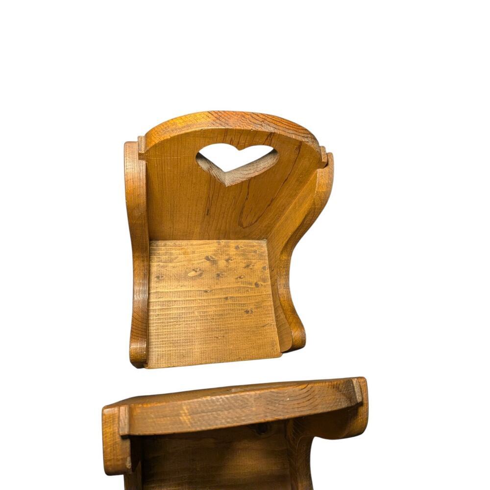 Vintage Country Style Pine Doll Chairs / Bookends with Heart Cutouts - Pair - Picture 6 of 12
